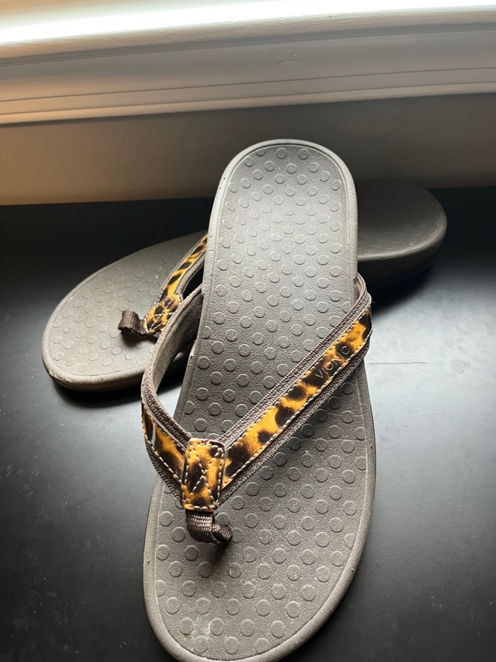 Leopard Print Strap Gray Flip Flop Sandals